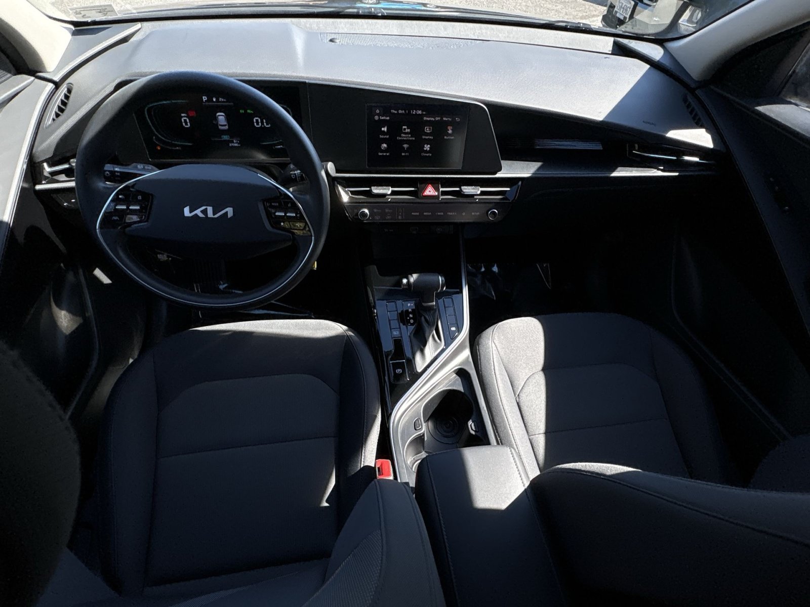 Used 2025 Kia Niro LX FWD image 23