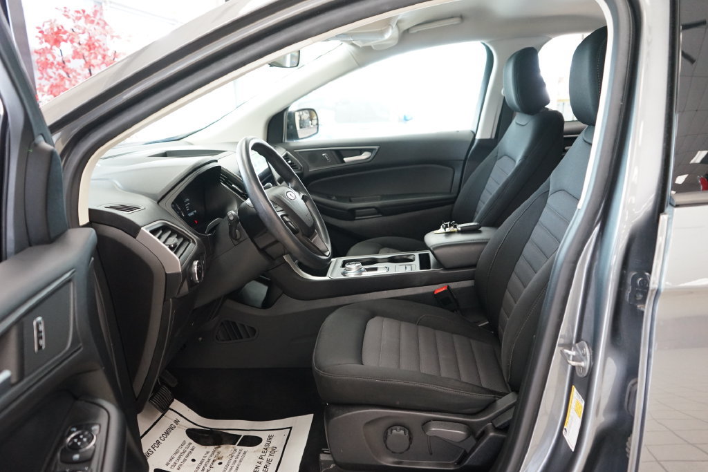 Used 2023 Ford Edge SE w/ Black Appearance Package AWD/4WD image 25