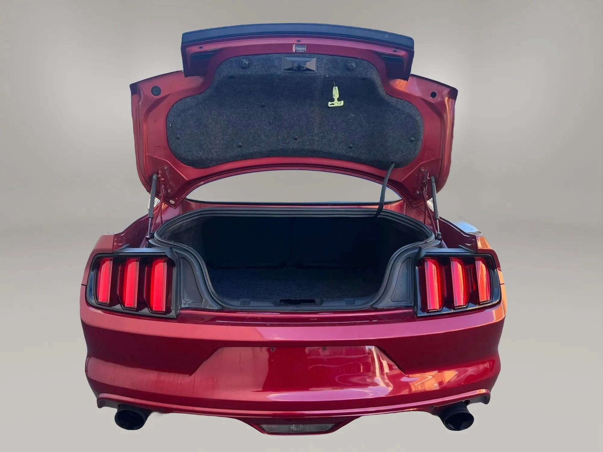 Used 2017 Ford Mustang Coupe RWD image 10