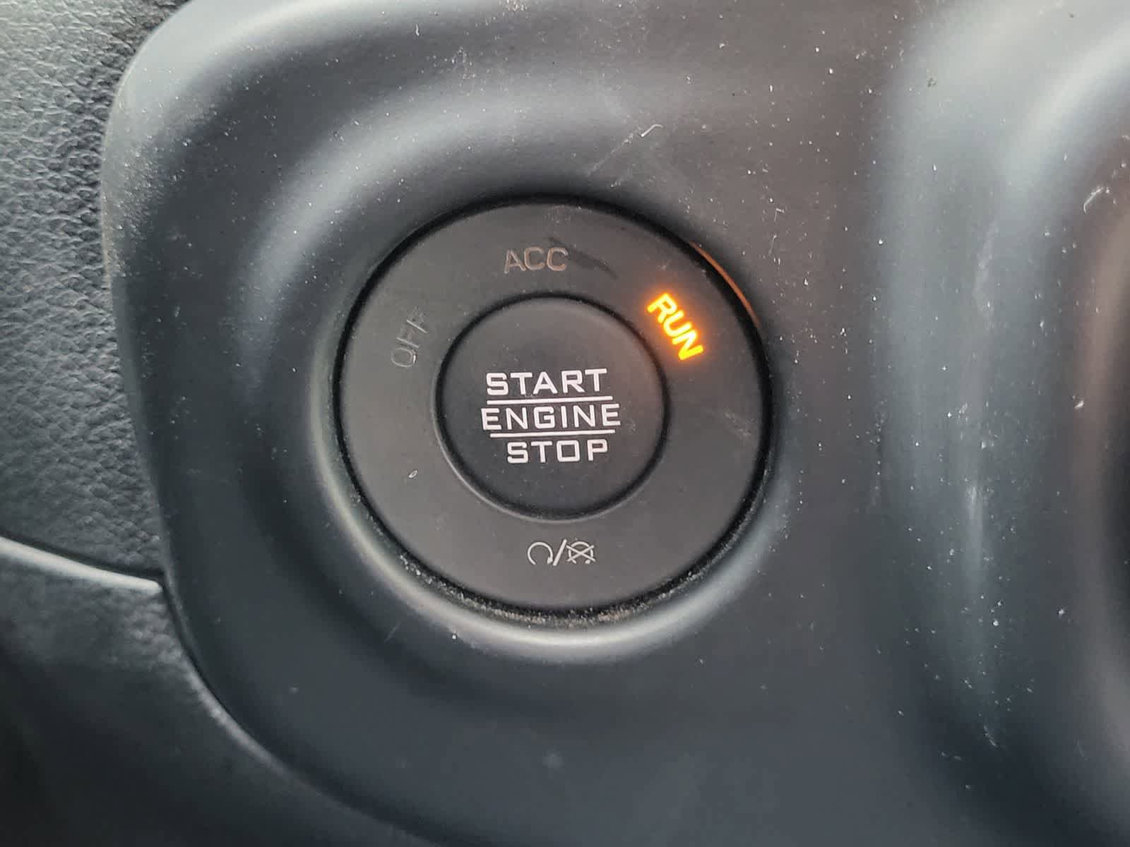 Used 2023 Jeep Wrangler Unlimited Rubicon AWD/4WD image 16