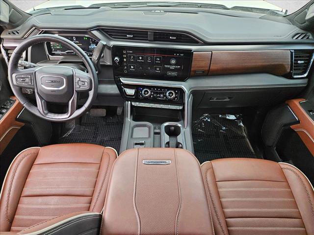 Used 2025 GMC Sierra 3500 Denali Ultimate image 23