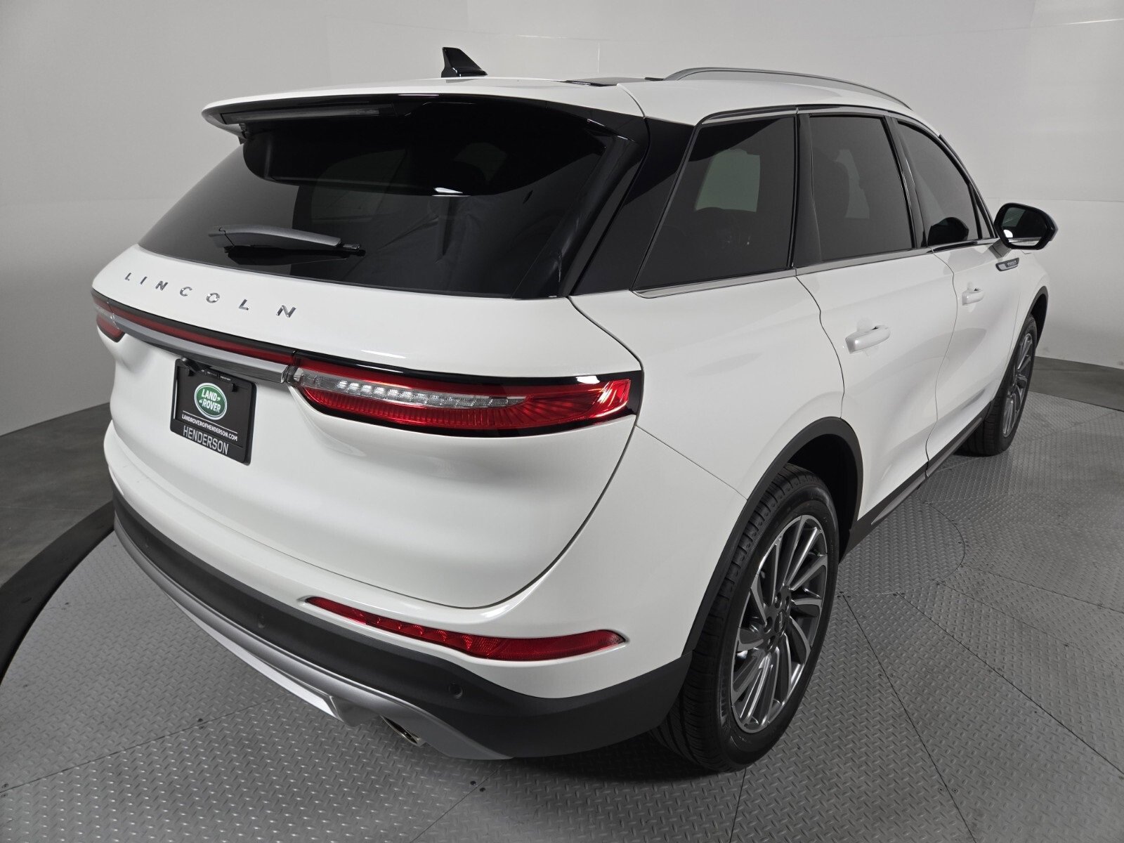 Used 2023 Lincoln Corsair Reserve video 2