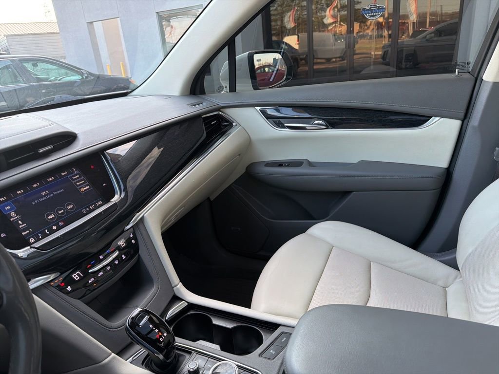 Used 2021 Cadillac XT6 Premium Luxury image 25
