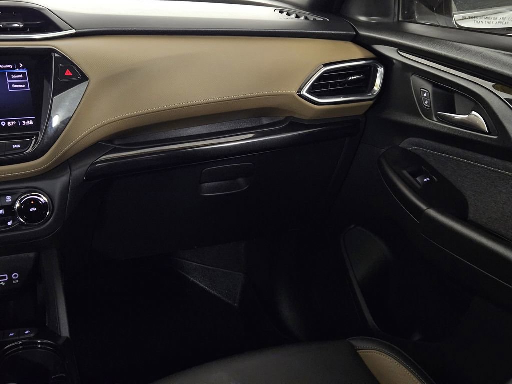 Used 2021 Chevrolet TrailBlazer ACTIV w/ Sun and Liftgate Package image 11