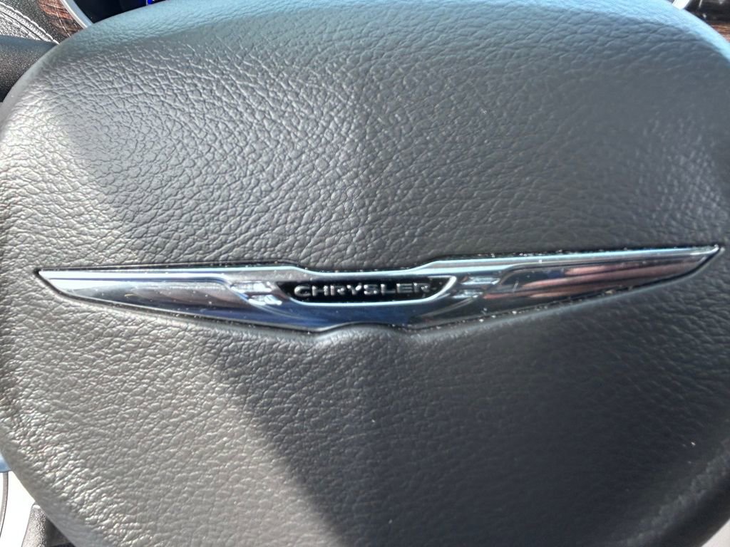 Used 2022 Chrysler Pacifica Limited FWD image 21