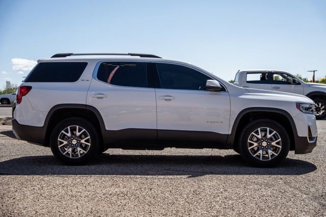 Used 2023 GMC Acadia SLE w/ Driver Convenience Package FWD image 4