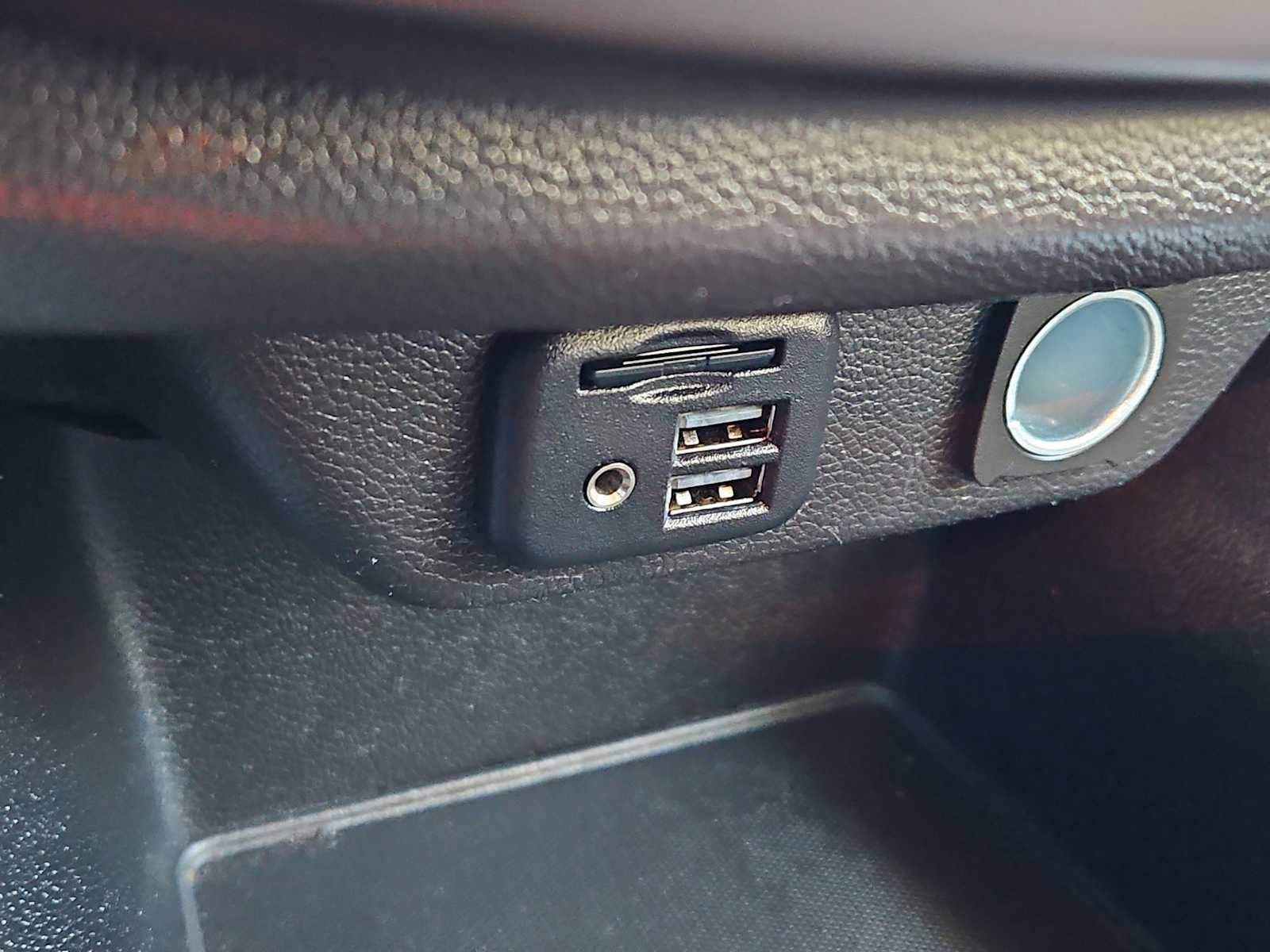 Used 2021 Chevrolet Traverse LT w/ LT Premium Package image 18