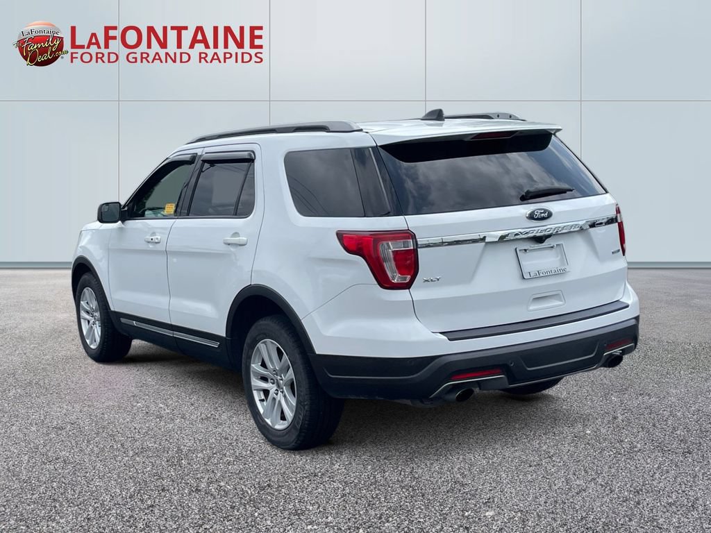 Used 2018 Ford Explorer XLT AWD/4WD image 5