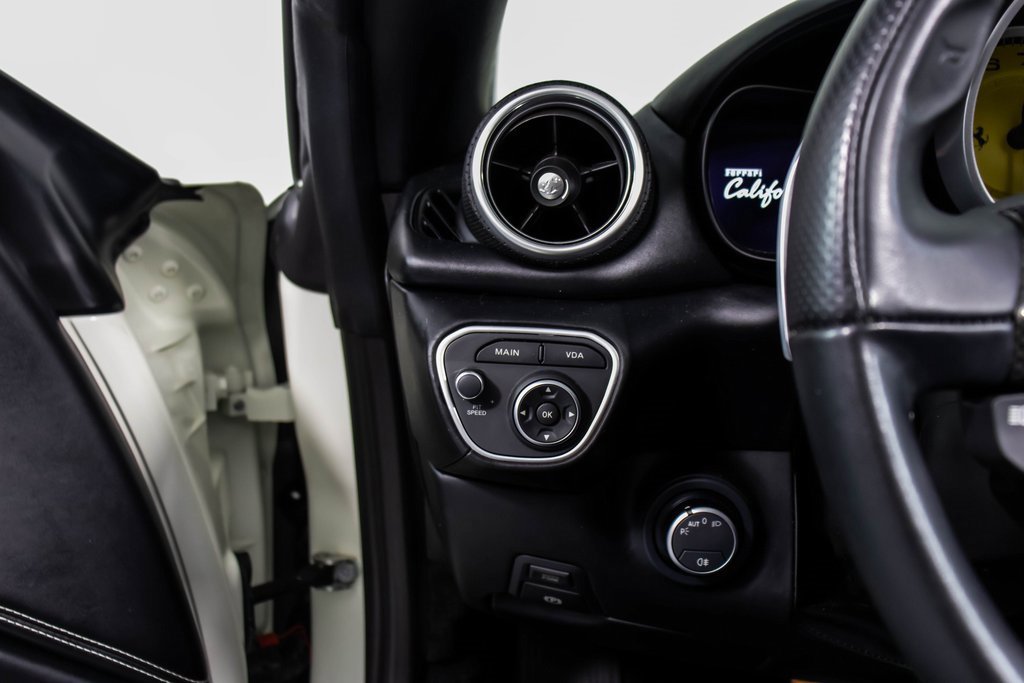 Certified 2017 Ferrari California T image 38