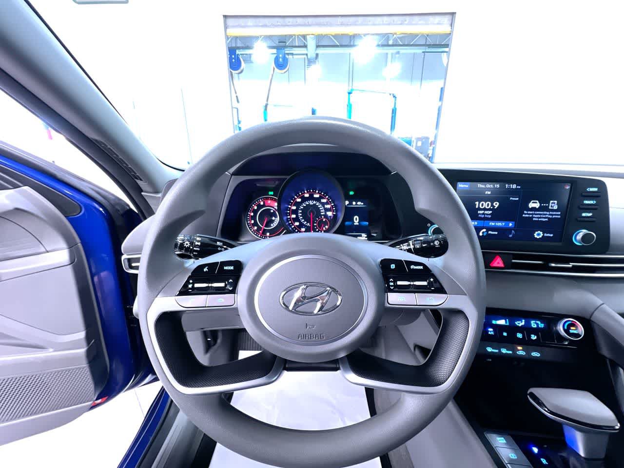 Used 2023 Hyundai Elantra SEL FWD image 15