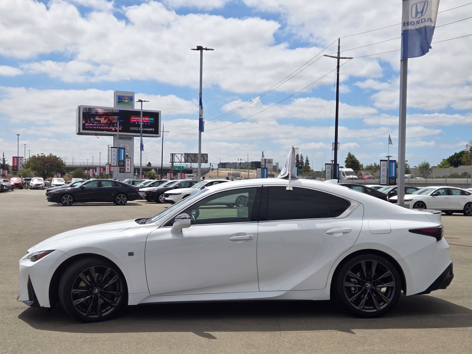 Used 2024 Lexus IS 300 F Sport RWD image 4