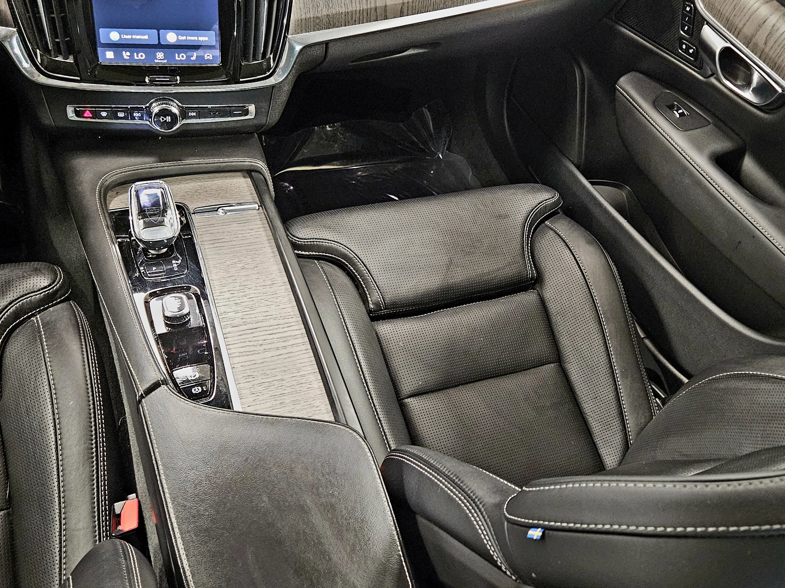 Used 2023 Volvo S90 B6 Ultimate w/ Protection Package Premier image 16