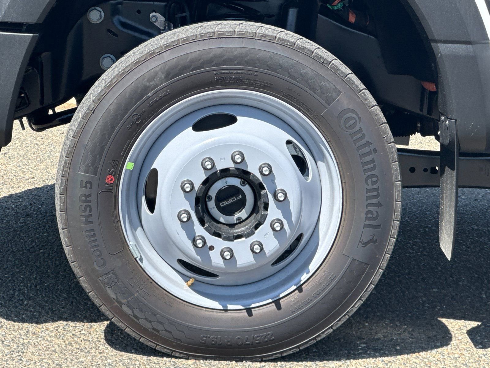 New 2025 Ford F550 4x4 Regular Cab Super Duty image 26