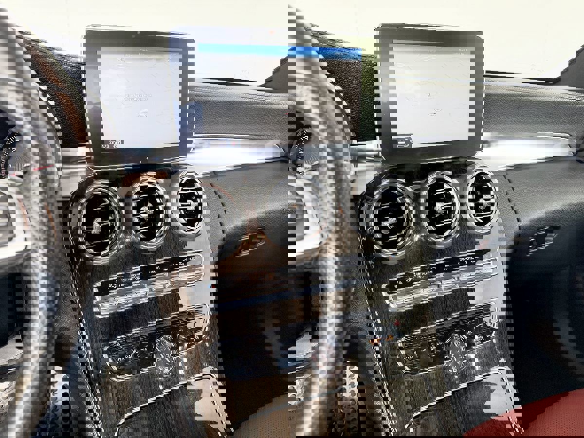 Used 2015 Mercedes-Benz C 400 4MATIC image 61