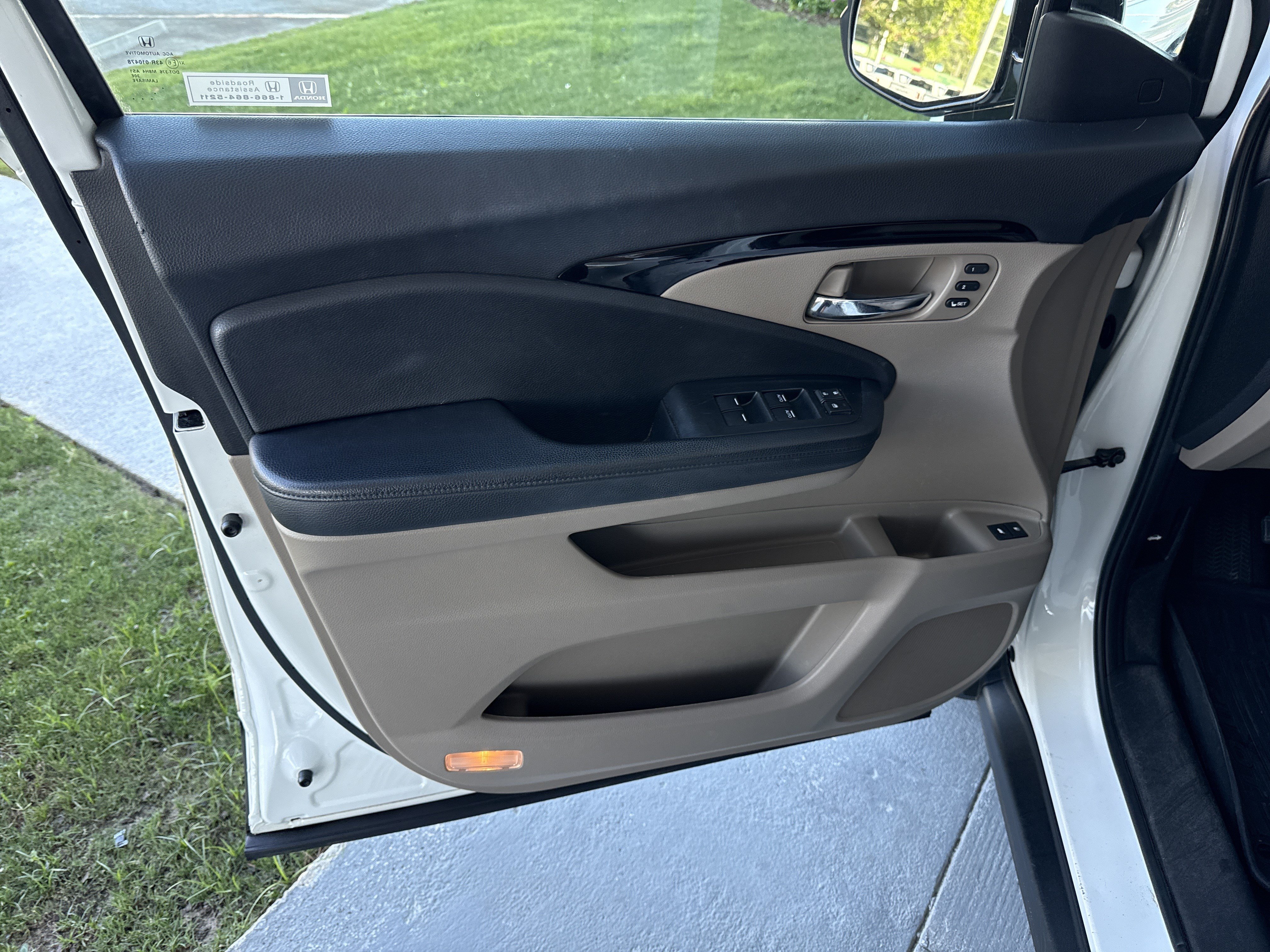 Used 2021 Honda Pilot Touring image 15