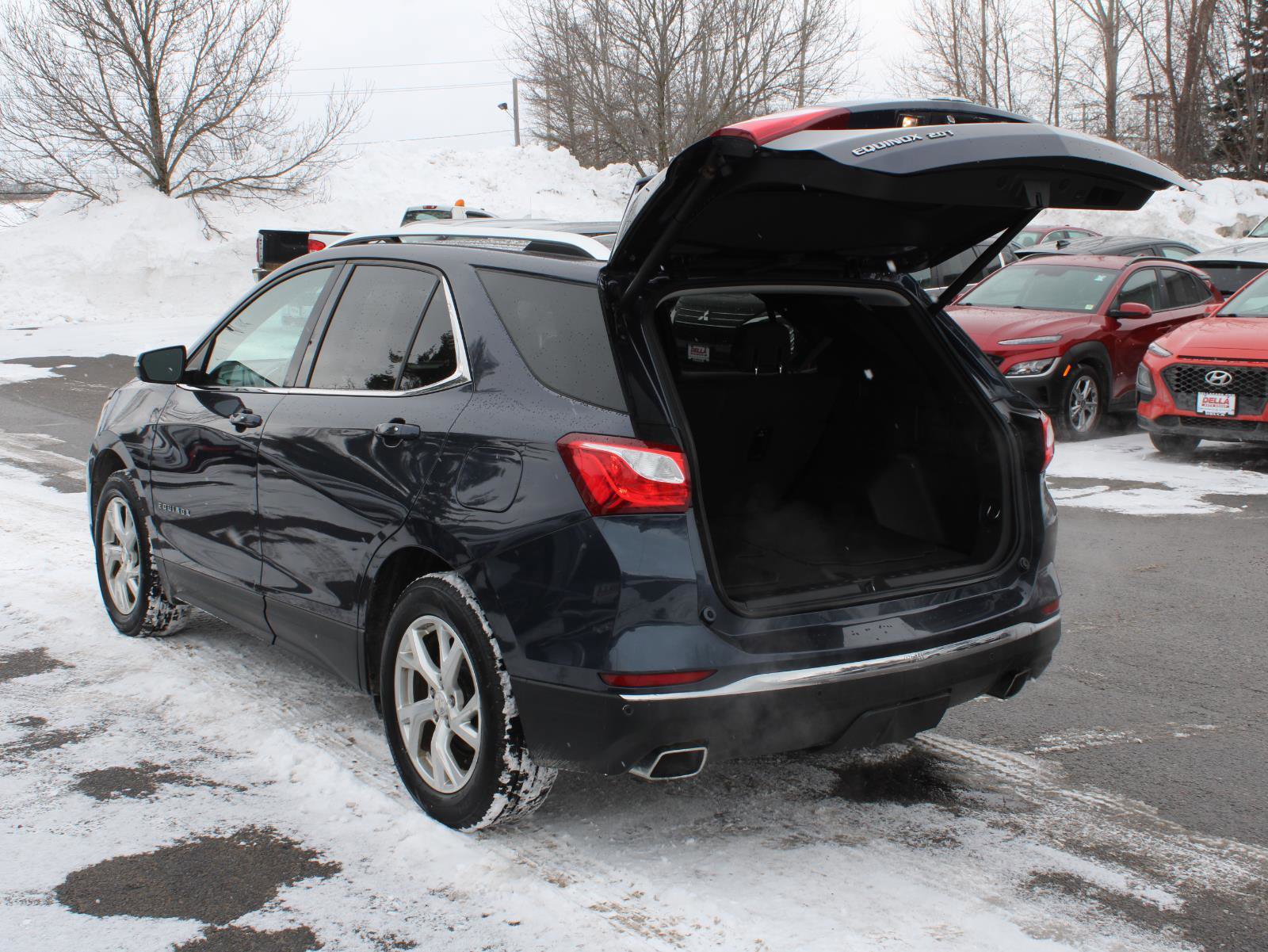 Used 2019 Chevrolet Equinox LT w/ Sun & Navigation Package image 7