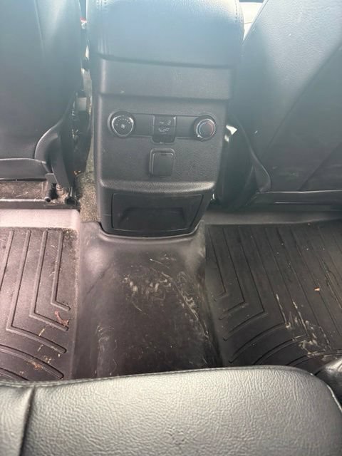 Used 2017 Ford Explorer XLT AWD/4WD image 29