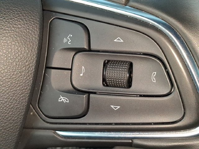 Used 2024 Buick Envista Sport Touring w/ Convenience I Package FWD image 35