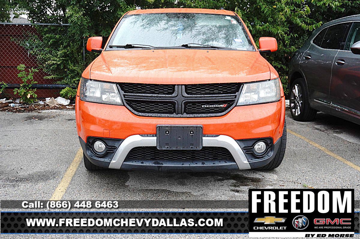 Used 2017 Dodge Journey Crossroad FWD image 2