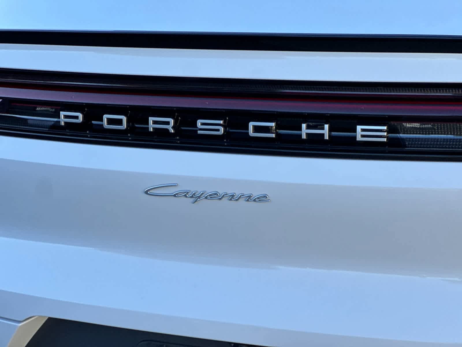 New 2025 Porsche Cayenne Coupe AWD/4WD image 33