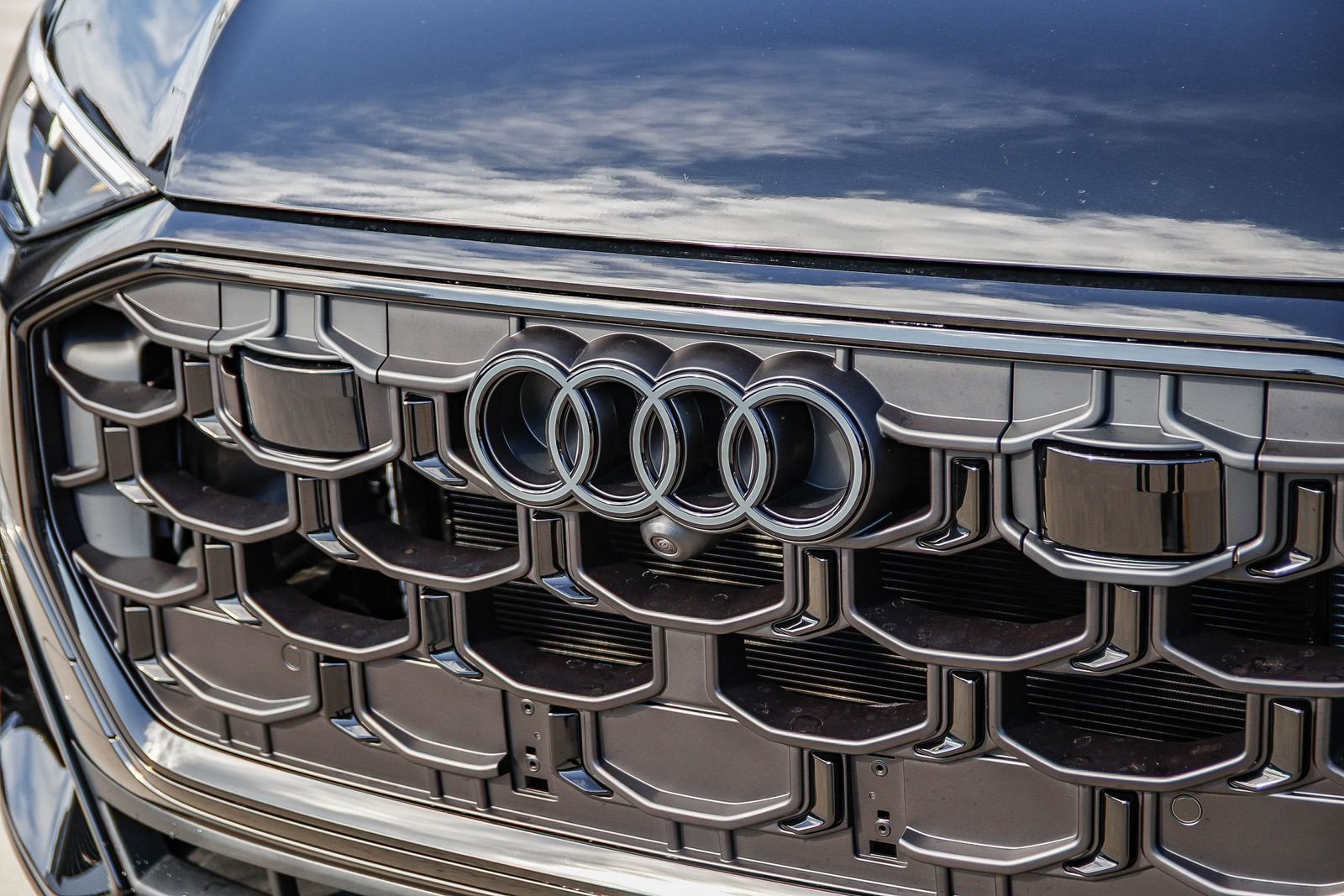 New 2026 Audi SQ8 Prestige image 11