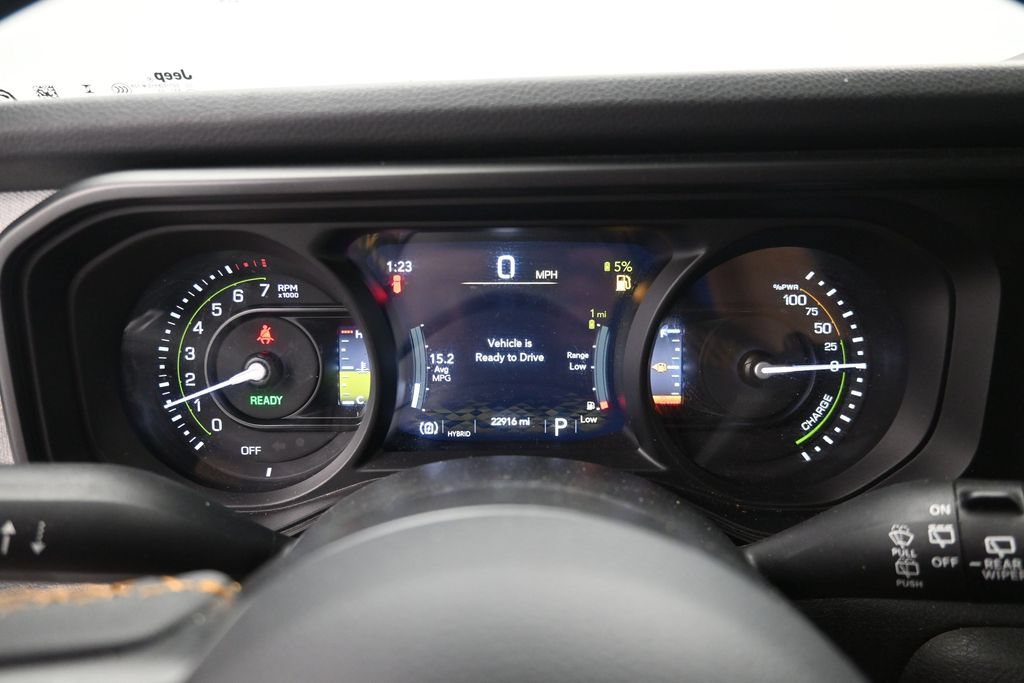 Used 2024 Jeep Wrangler Unlimited AWD/4WD image 17