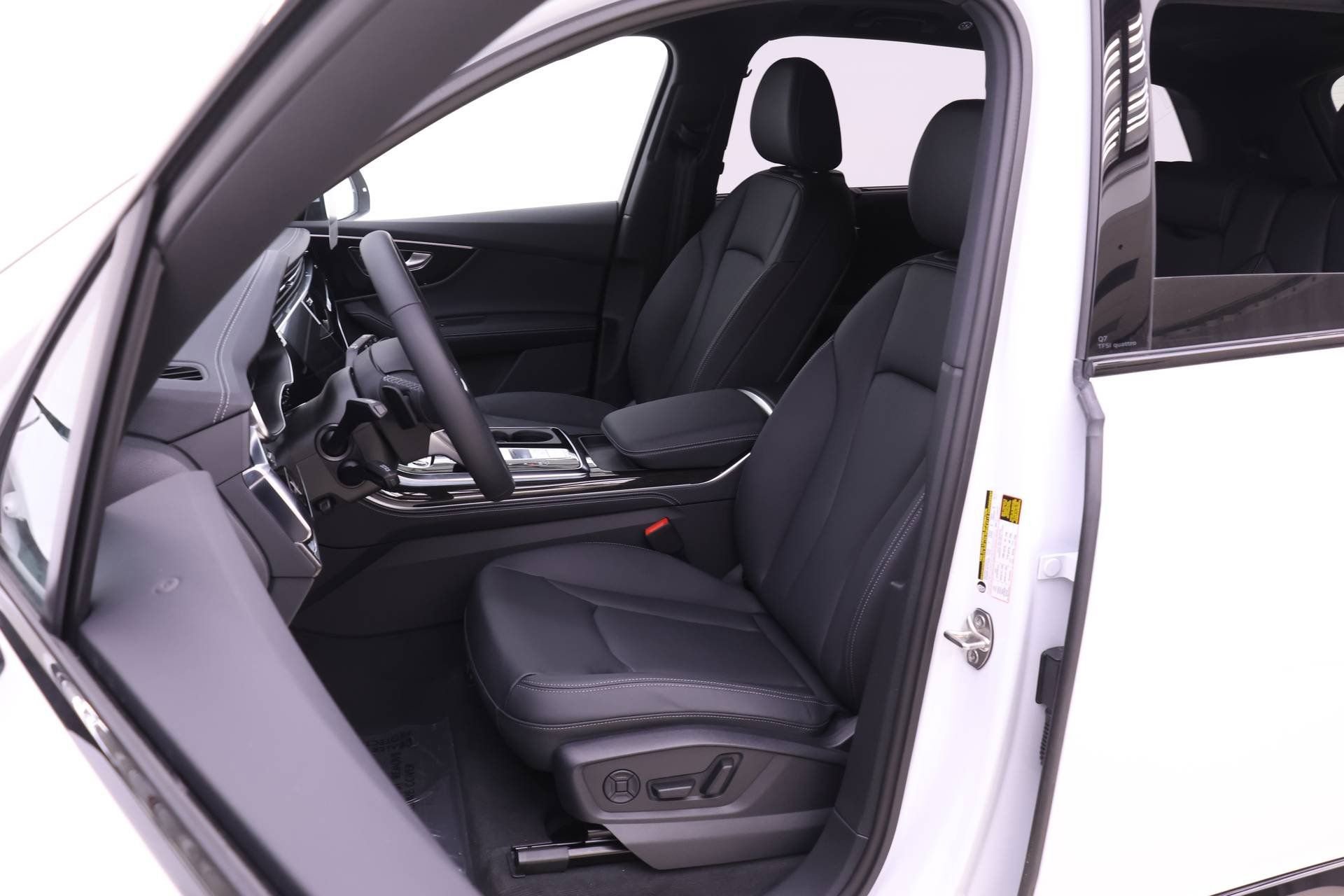 New 2026 Audi Q7 3.0T Premium Plus AWD/4WD image 7