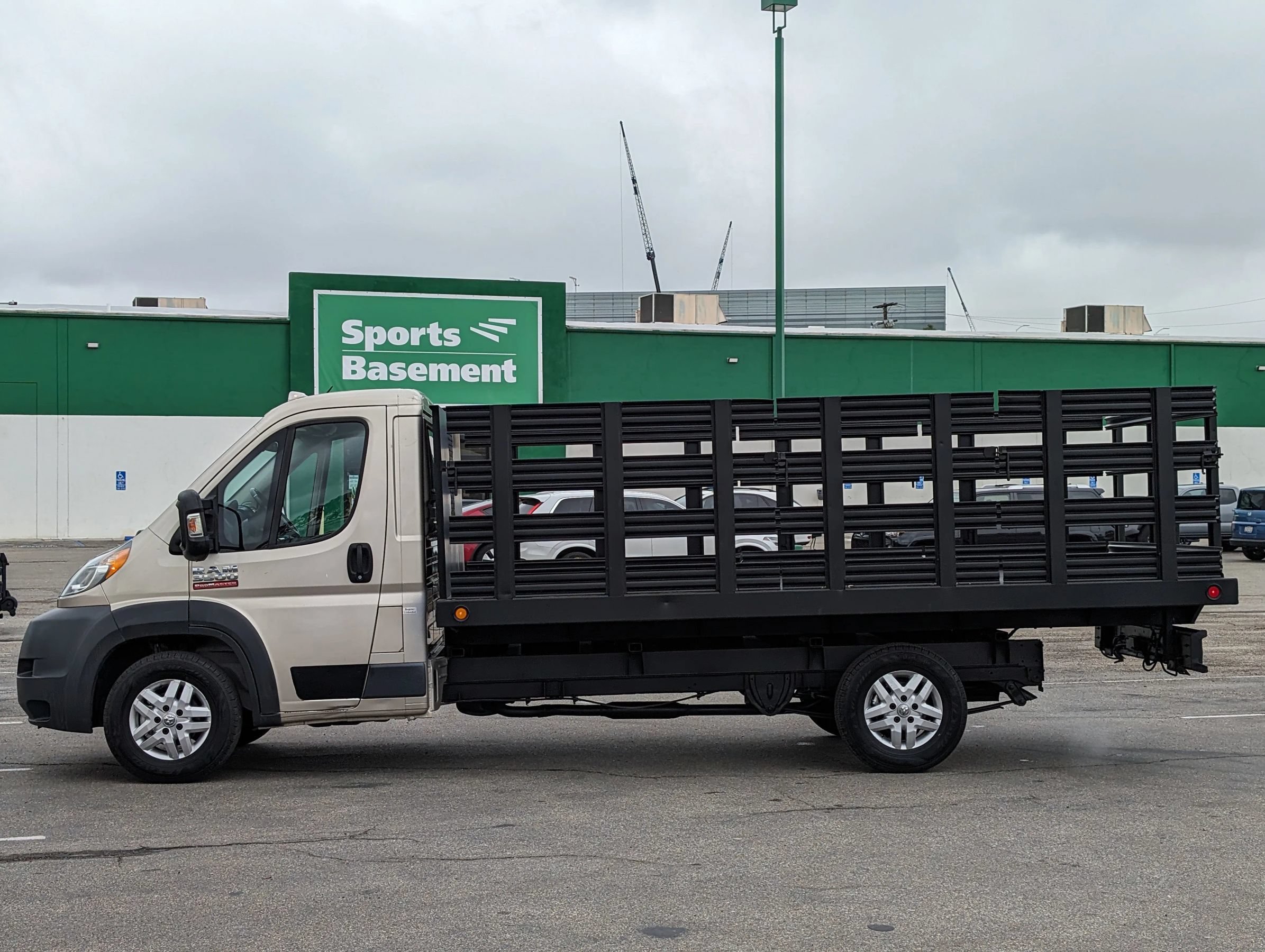 Used 2014 RAM ProMaster 3500 w/ Interior Convenience Group FWD image 4