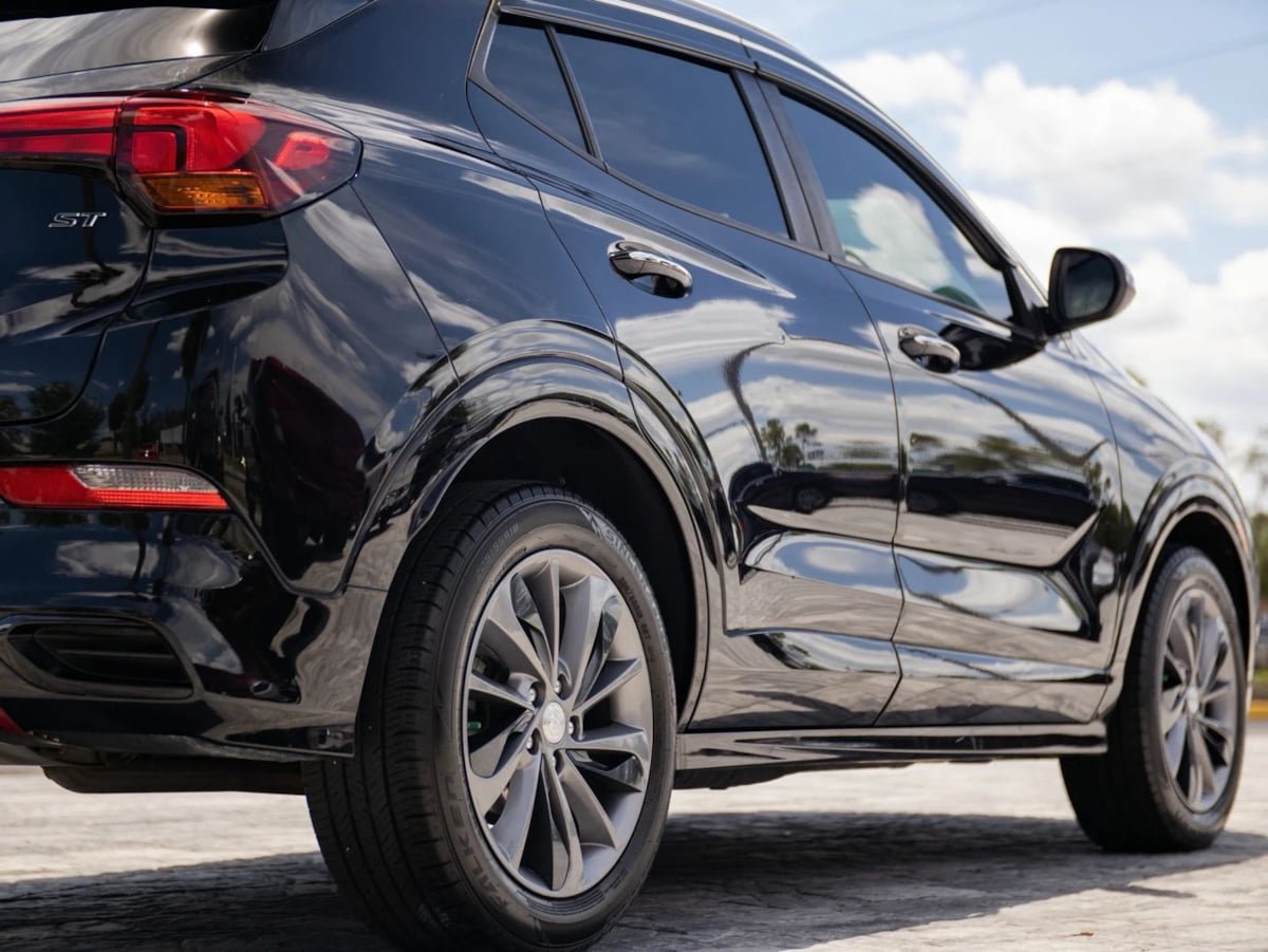 Used 2020 Buick Encore GX Preferred w/ Sport Touring Package FWD image 16
