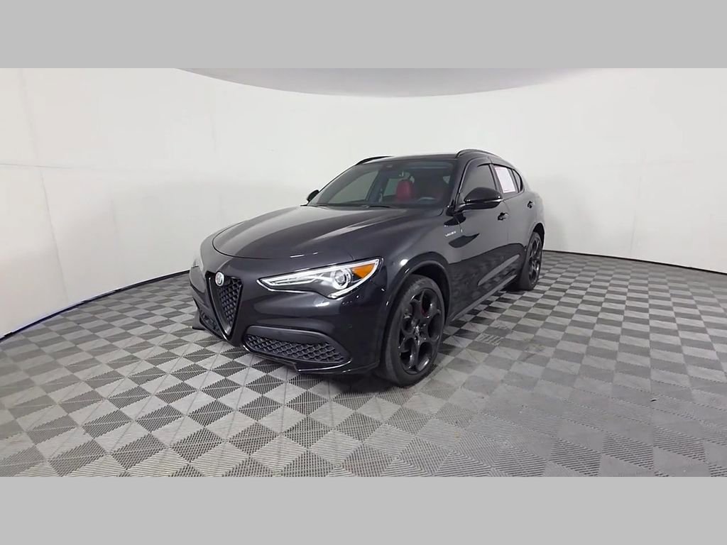 Used 2022 Alfa Romeo Stelvio Veloce AWD/4WD image 50