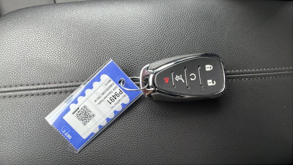 Used 2024 Chevrolet Equinox Premier image 23