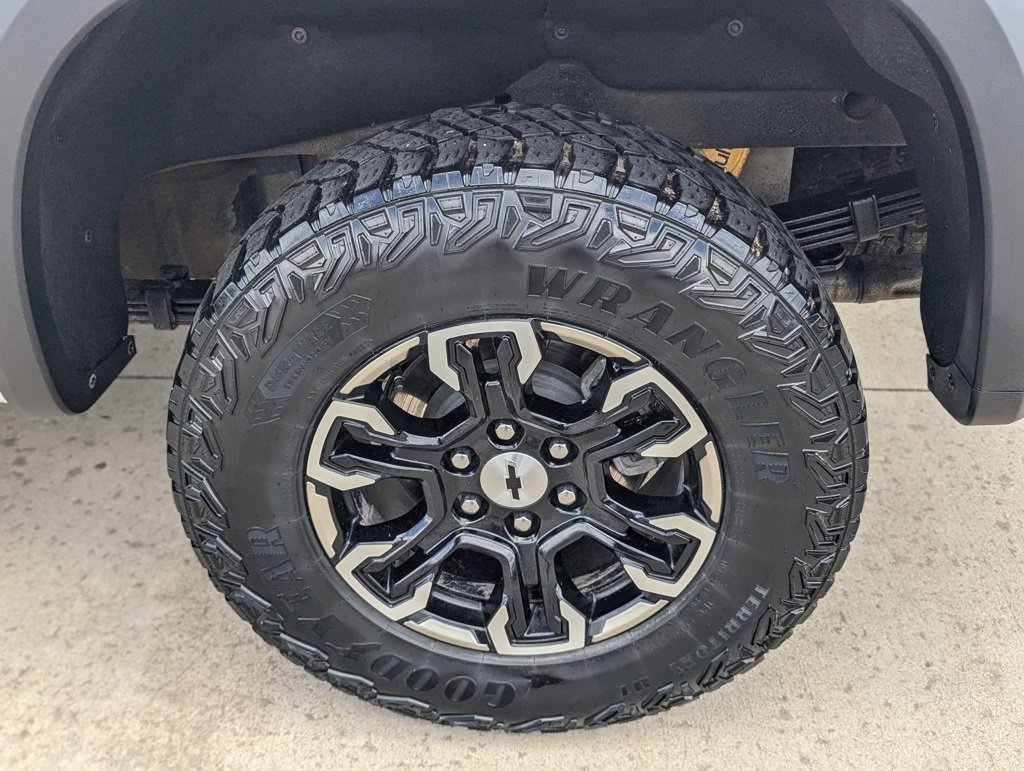 Used 2024 Chevrolet Silverado 1500 ZR2 w/ Technology Package image 22