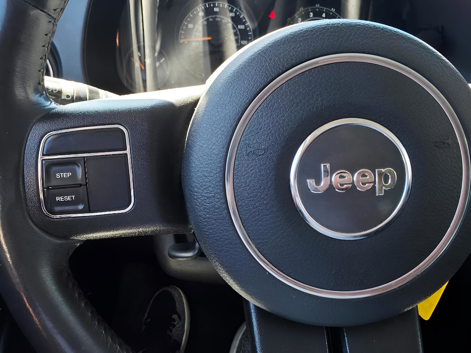 Used 2015 Jeep Patriot High Altitude AWD/4WD image 24