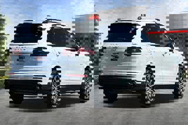 Used 2018 Porsche Cayenne S image 4