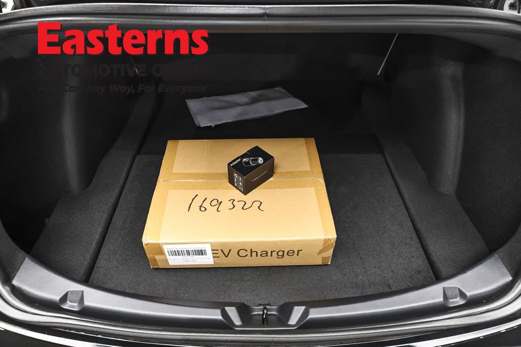 Used 2023 Tesla Model 3 Standard Range image 9