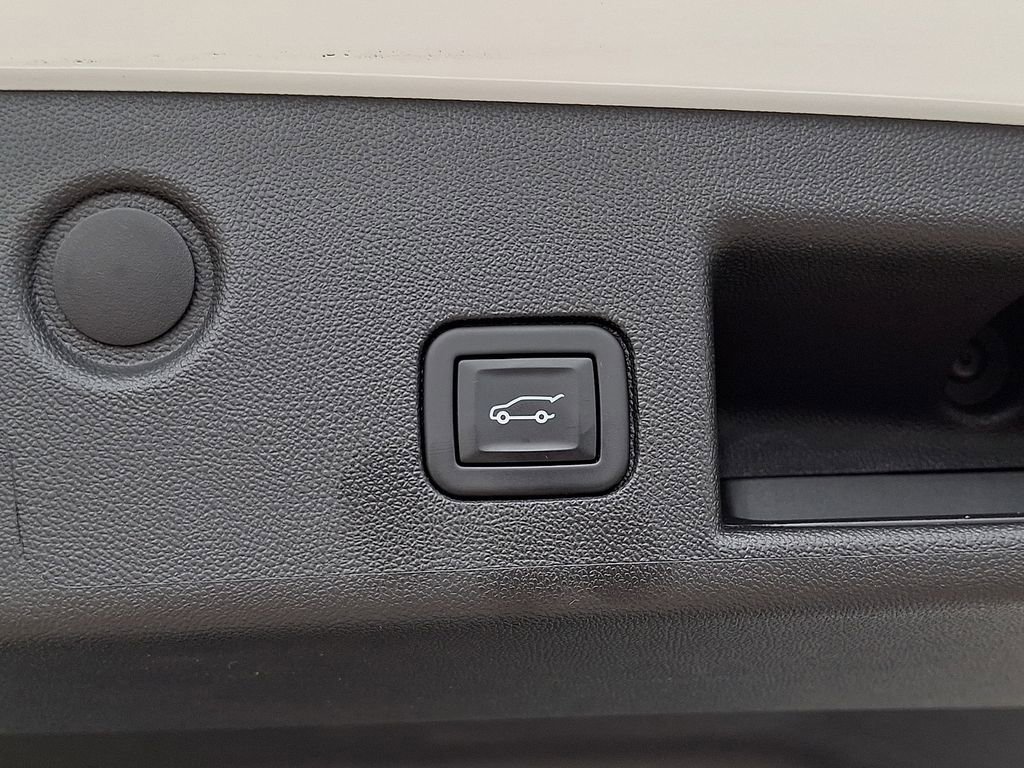 Used 2023 Chevrolet Equinox LT image 29