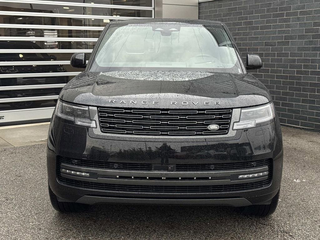 New 2026 Land Rover Range Rover SE image 2