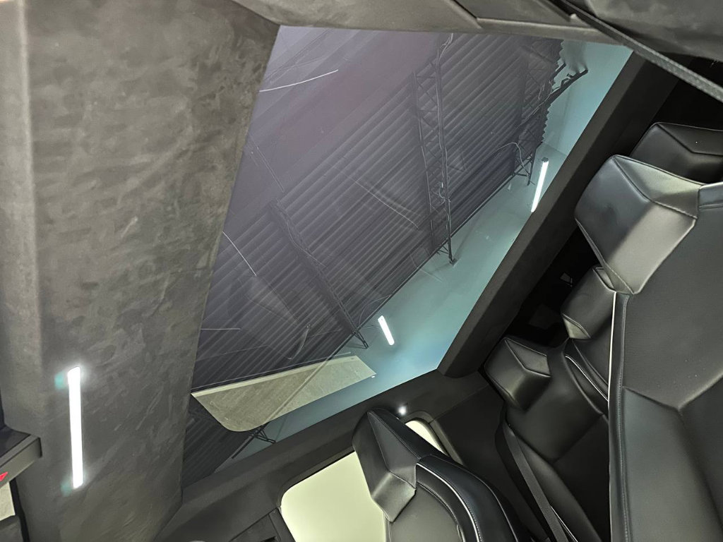 Used 2024 Tesla Cybertruck Cyberbeast image 37