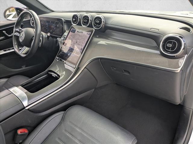 Used 2024 Mercedes-Benz GLC 300 4MATIC image 23