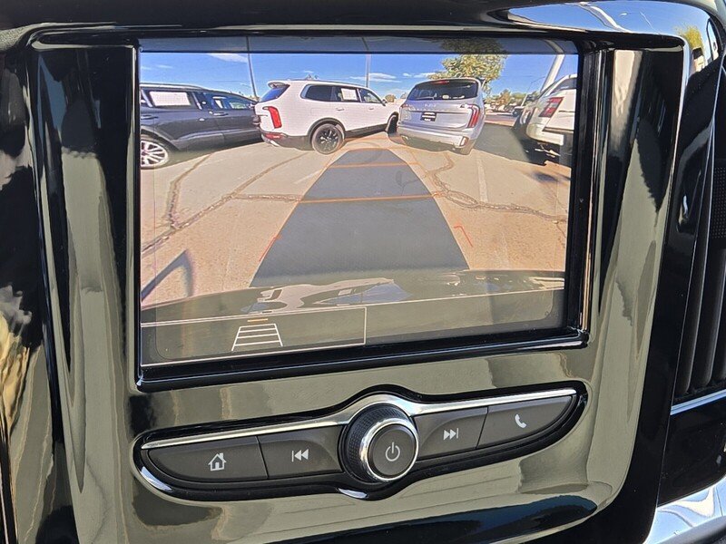 Used 2020 Chevrolet Traverse LT w/ LPO, Cargo Package FWD image 21