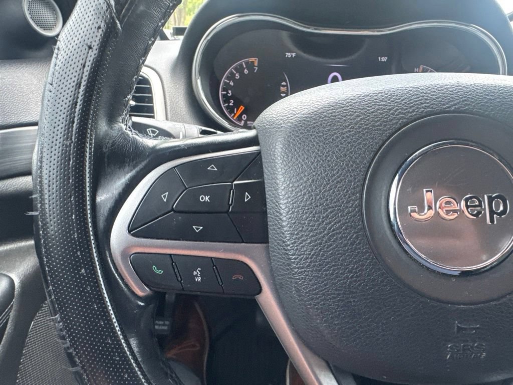 Used 2019 Jeep Grand Cherokee Laredo AWD/4WD image 15