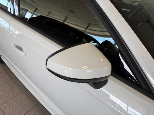 Used 2018 Audi A3 e-tron Premium FWD image 14