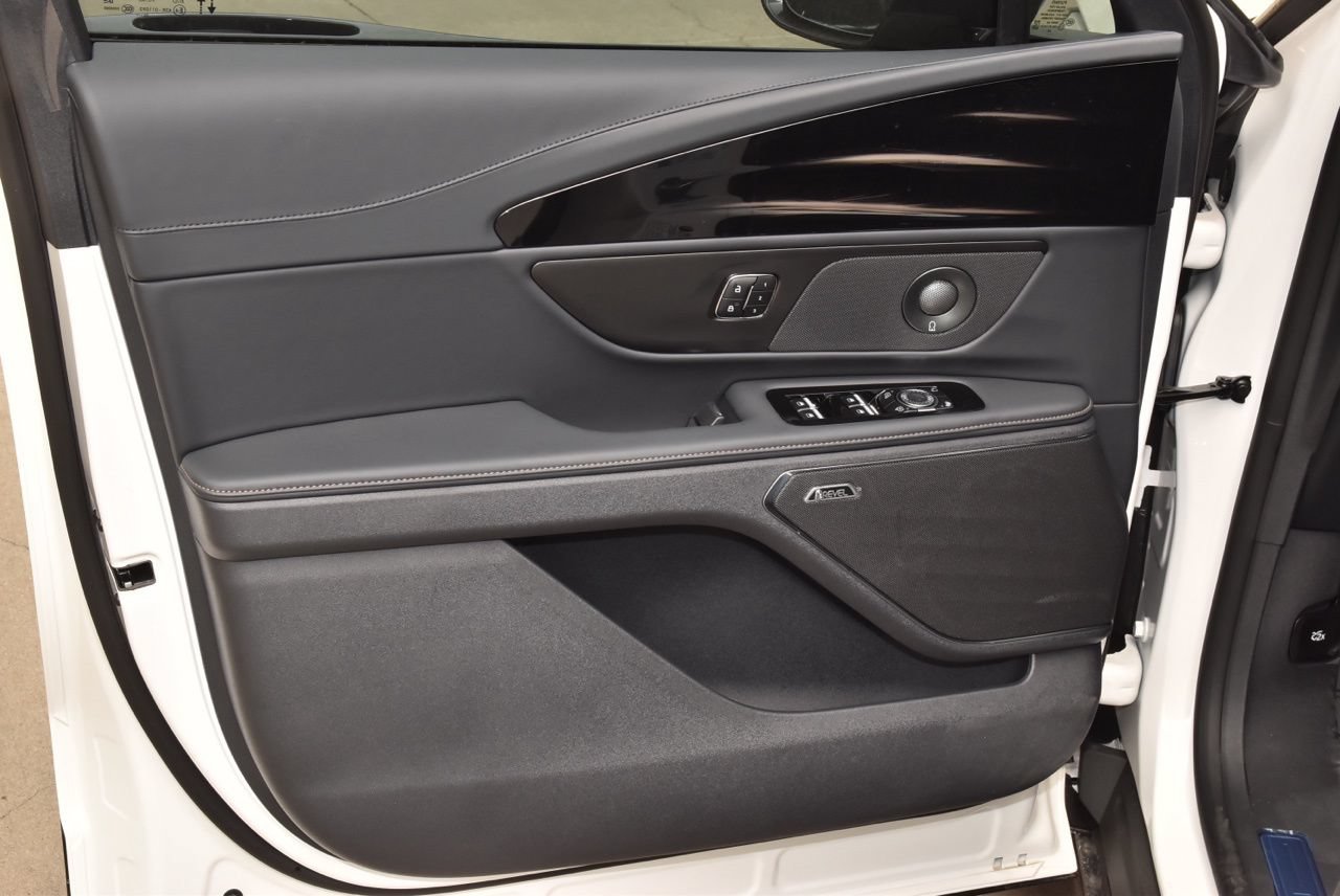 New 2026 Lincoln Nautilus Reserve w/ Jet Appearance Package AWD/4WD image 44