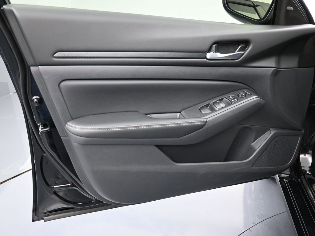 New 2025 Nissan Altima 2.5 SV w/ SV Special Edition Package image 11