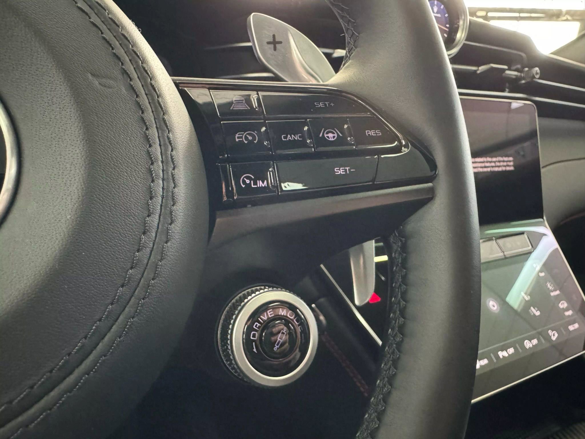 Used 2023 Maserati Grecale Trofeo image 29