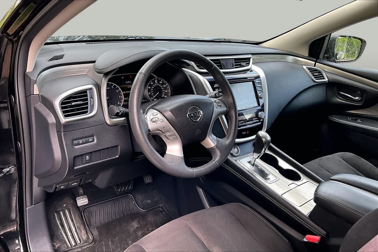 Used 2016 Nissan Murano SV AWD/4WD image 18