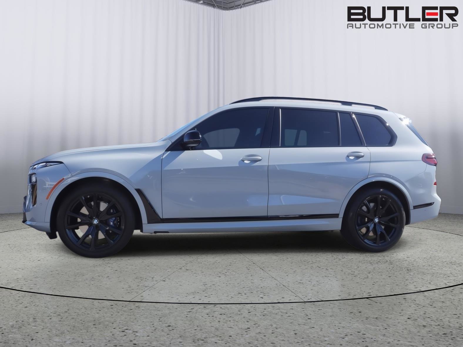 Used 2025 BMW X7 M60i image 49