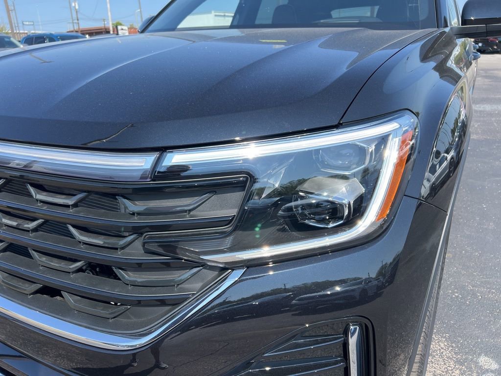 New 2026 Volkswagen Atlas Cross Sport SEL Premium R-Line image 9