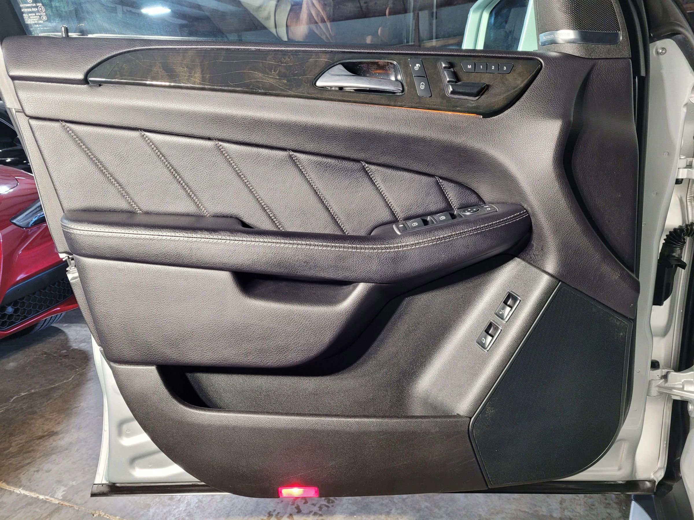 Used 2016 Mercedes-Benz GL 450 4MATIC image 16