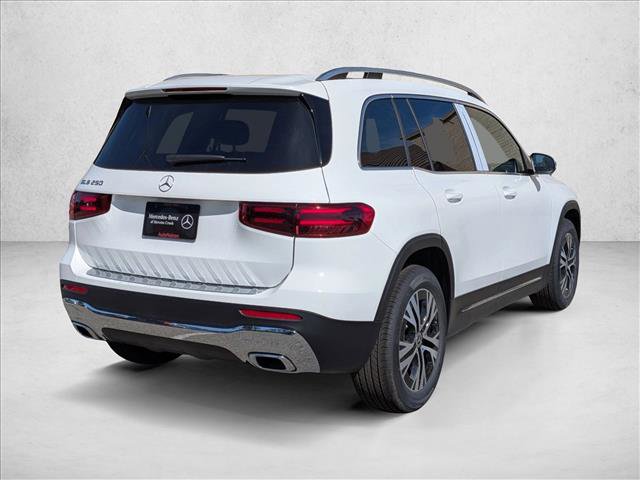 New 2026 Mercedes-Benz GLB 250 image 2